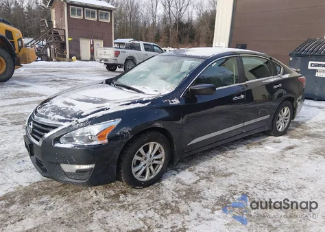 2015 Nissan Altima 2.5 S z USA, uszkodzony, nr VIN 1N4AL3AP6FC163550